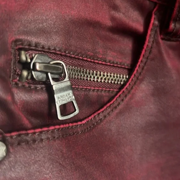 🛑 1 hour sale. Armani Exchange, merlot color jeans/pants, slight distress, sz 6 - Picture 10 of 13